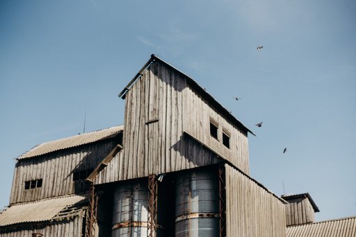 Barn Roof Painting Guide
